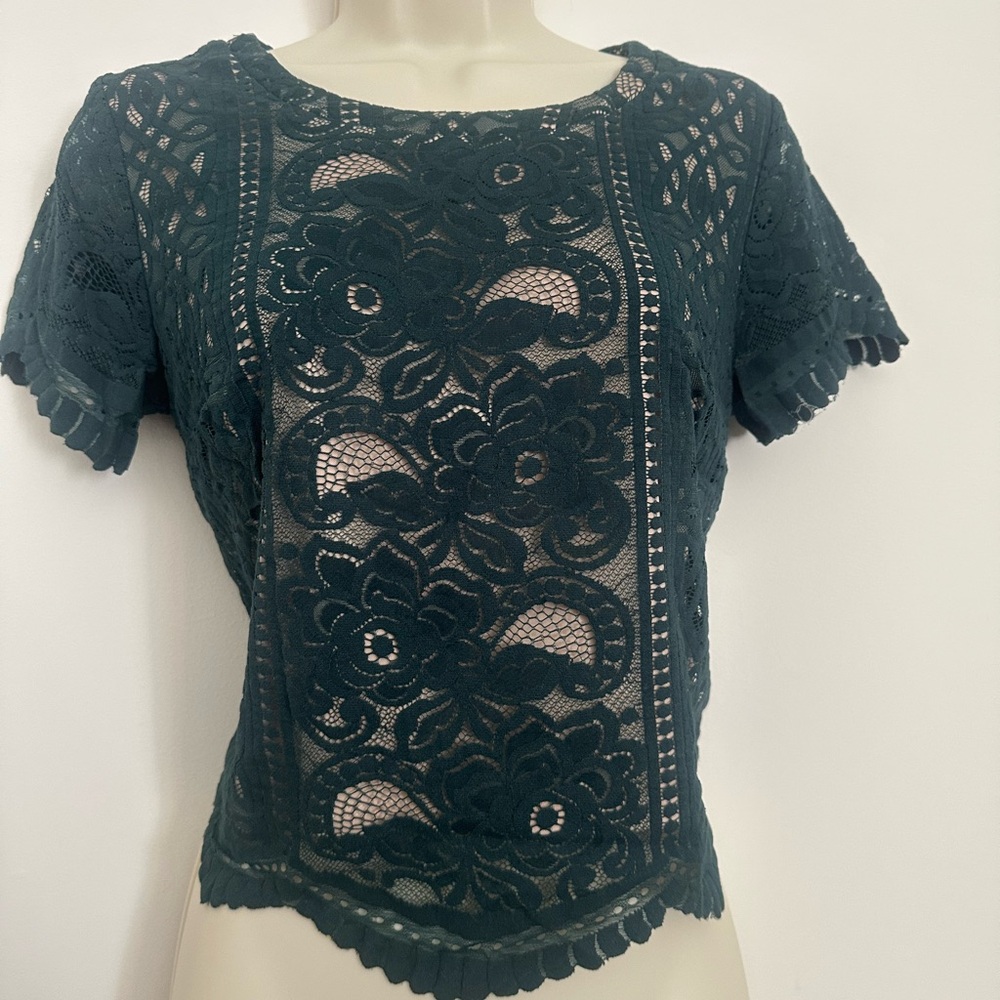Xhilaration green Cropped Cut Out Blouse - Picture 6 of 7